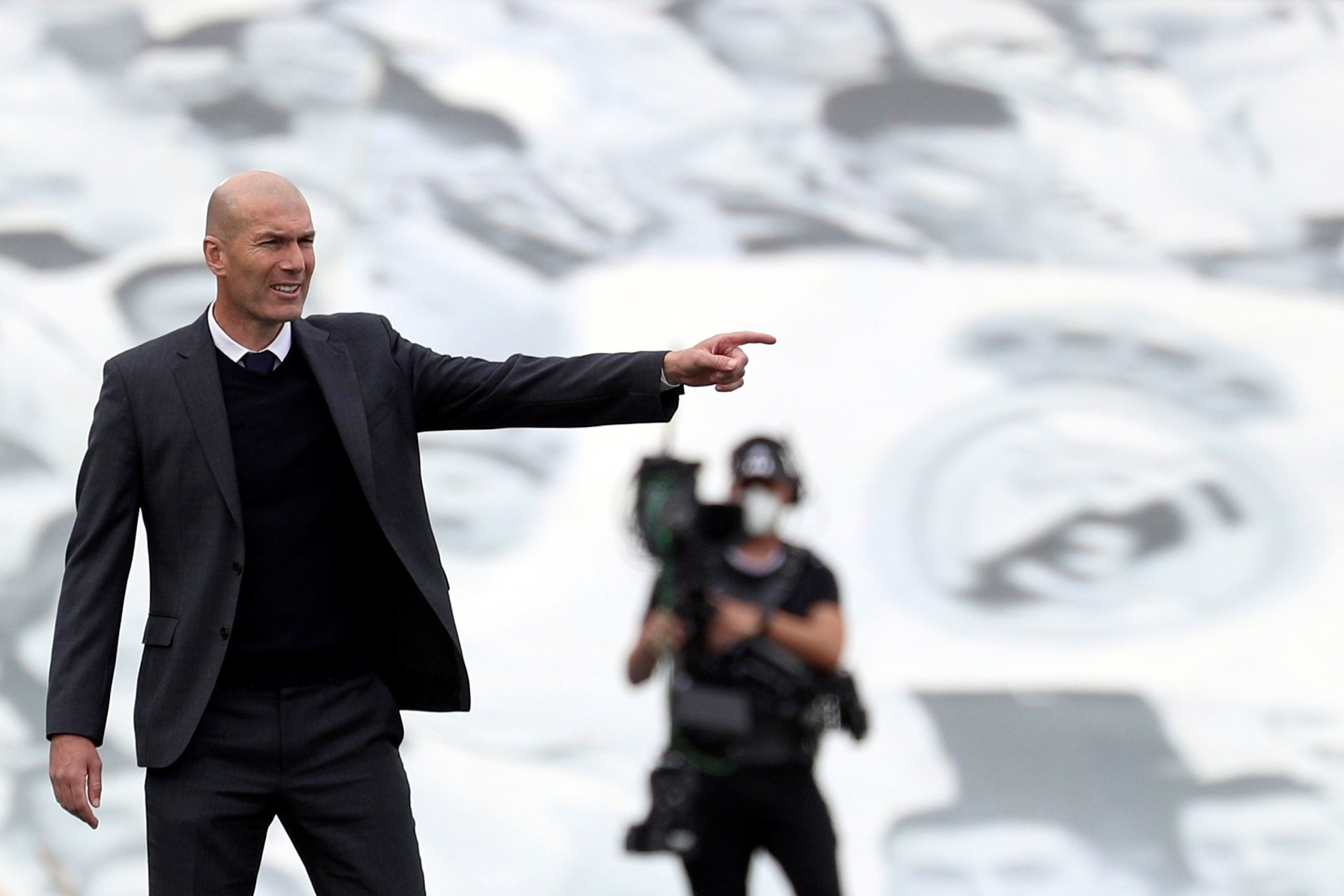 Zidane dirigiendo el Real Madrid contra el Villarreal / EFE