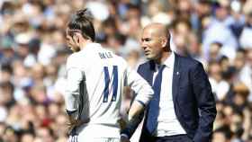 Gareth Bale y Zinedine Zidane en un partido del Real Madrid / EFE