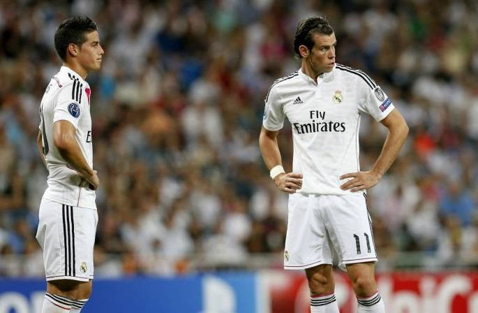 James y Bale en un duelo con el Real Madrid/ La Razón