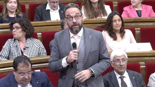 El 'conseller' de Territorio de la Generalitat durante la sesión de control al Govern de este miércoles por la mañana / PARLAMENT