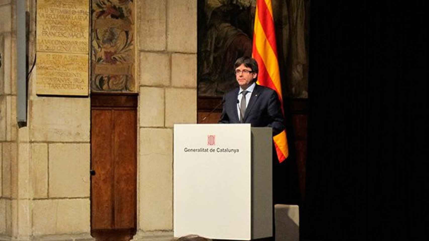 El presidente de la Generalitat, Carles Puigdemont, en una intervención del Parlament / CG