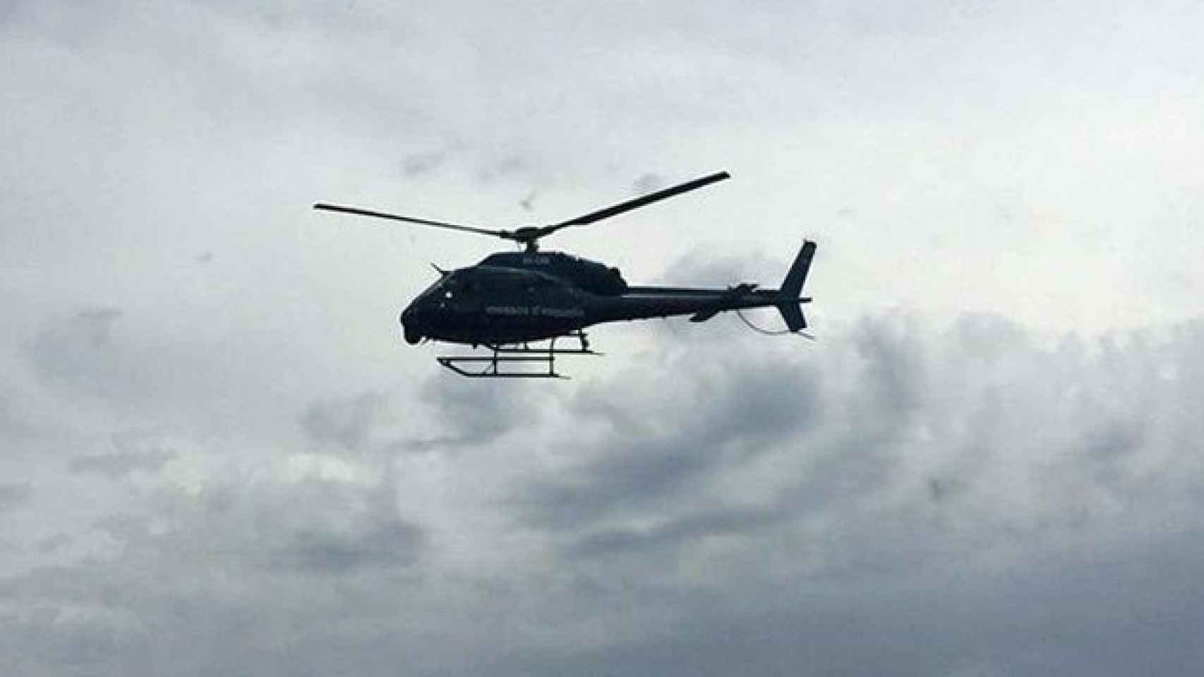Un helicóptero de los Mossos d'Esquadra, como el que fue alterado por el vuelo de un dron en Sabadell