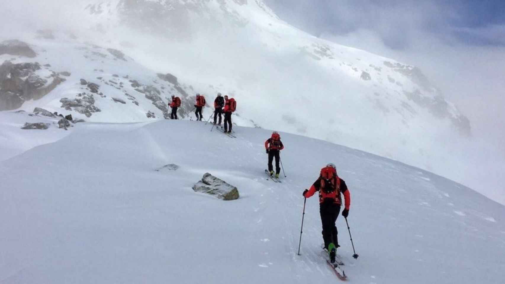 Varios montañeros en el Vall d'Aran, donde en 2018 murieron dos empleados del CSIC por un alud / EUROPA PRESS