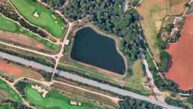 Balsa de agua en el campo de golf de Terrassa / GOOGLE MAPS