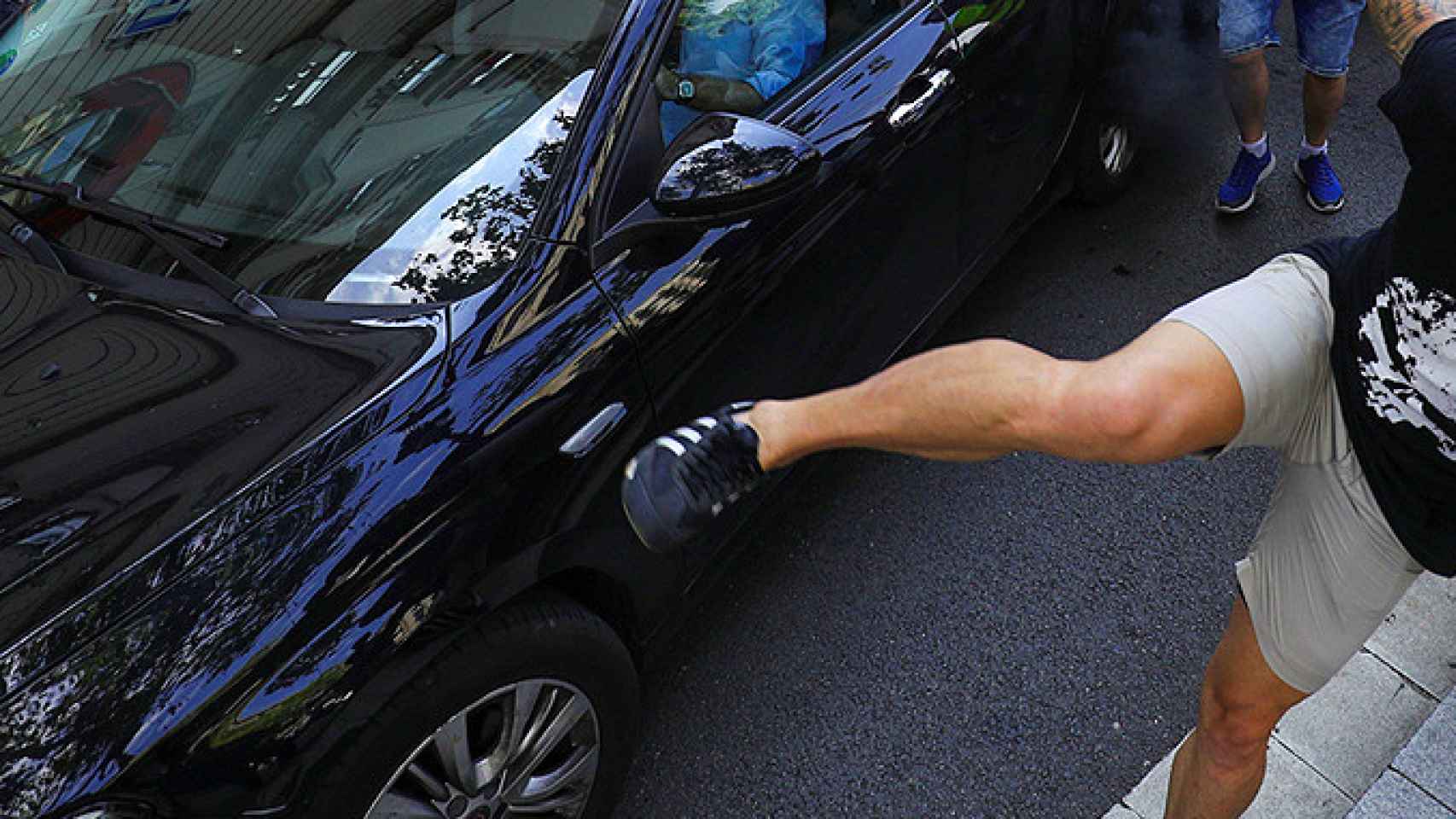 Agresión de un taxista a un VTC en Barcelona / RTVE