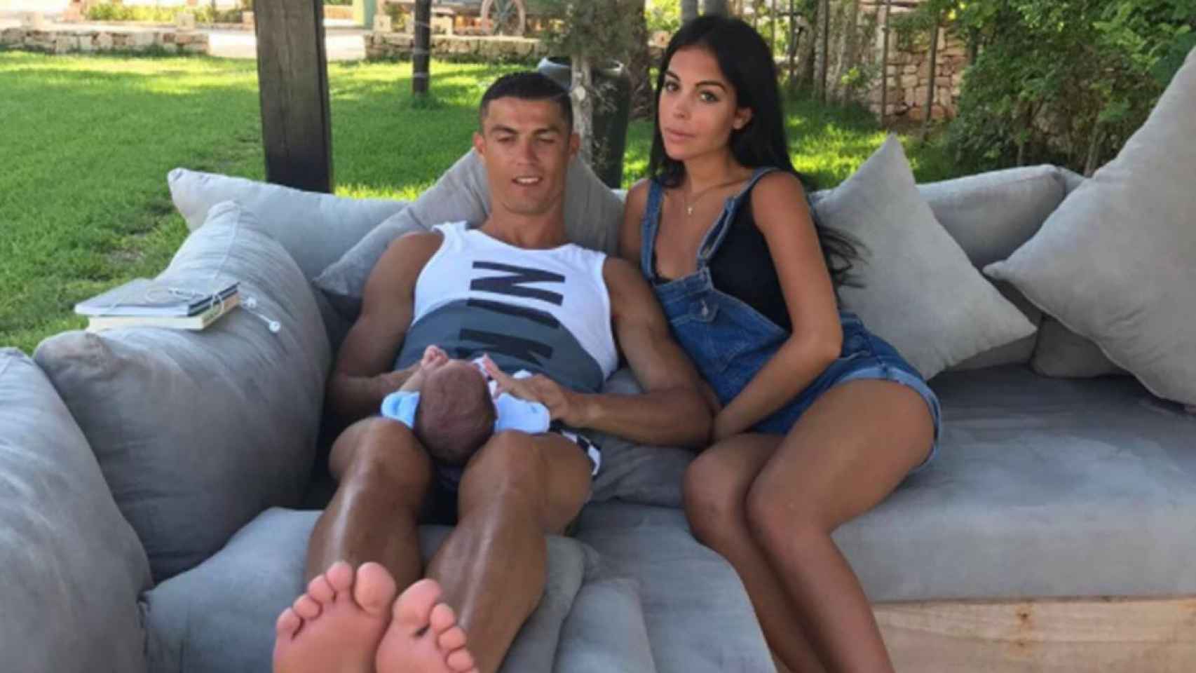 Georgina Rodríguez y Cristiano Ronaldo en casa