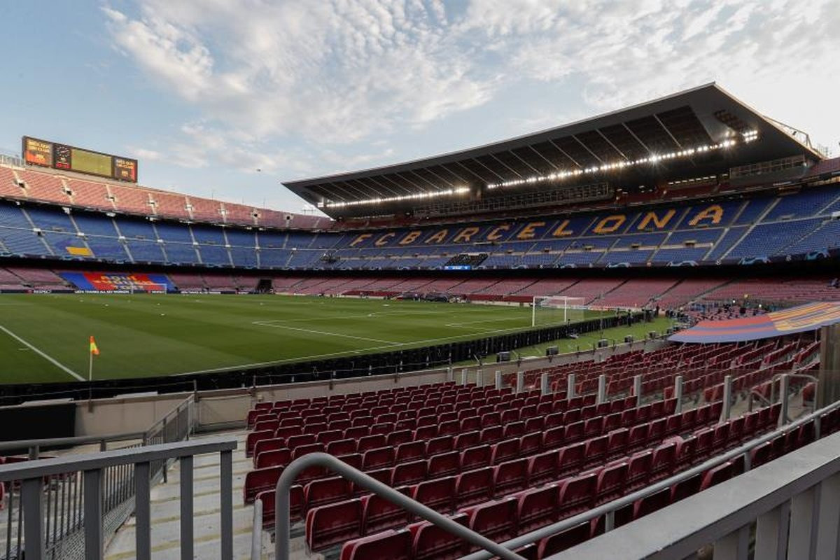 El Camp Nou vacío en una imagen de archivo / EFE
