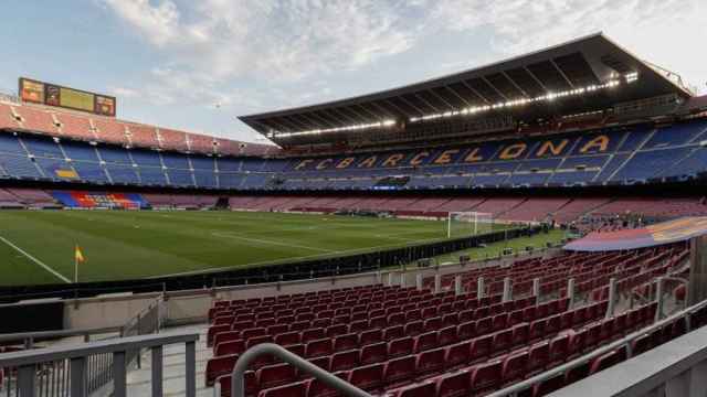 El Camp Nou vacío en una imagen de archivo / EFE