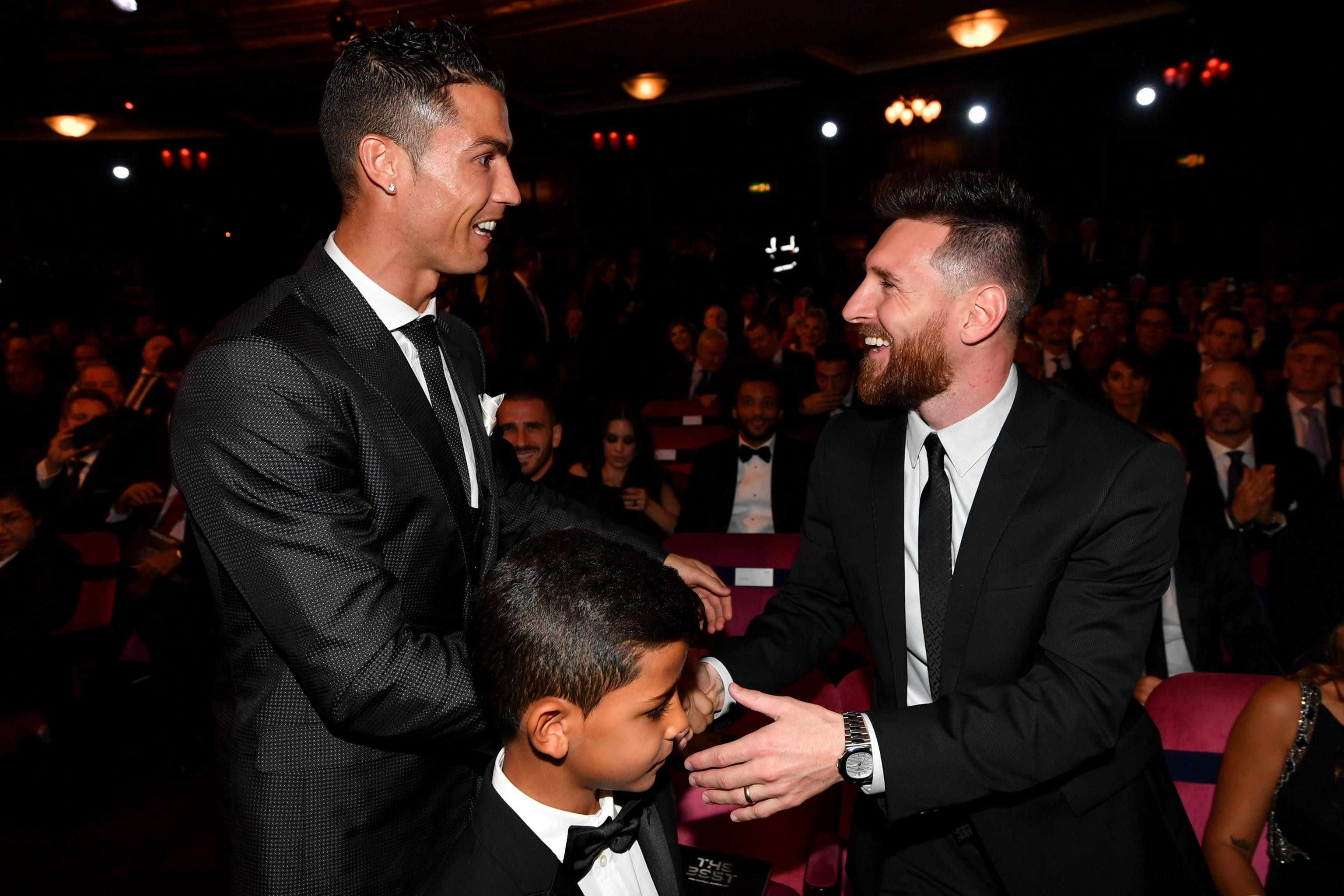 Messi y Cristiano Ronaldo, en una gala The Best, en una imagen de archivo / EFE