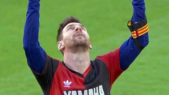 Messi dedica su gol ante Osasuna a Maradona / EFE