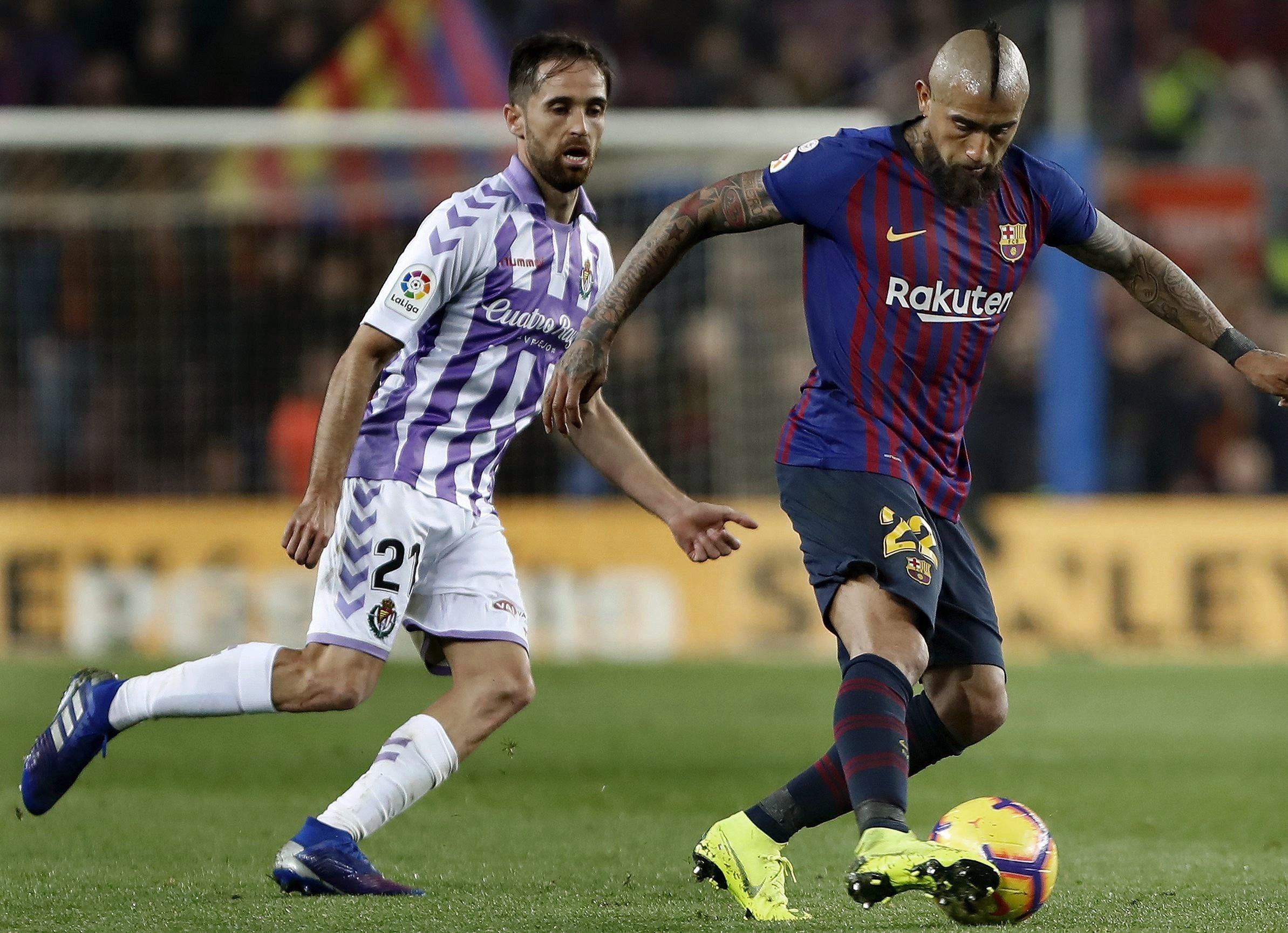 Arturo Vidal jugando el Barça - Valladolid / EFE