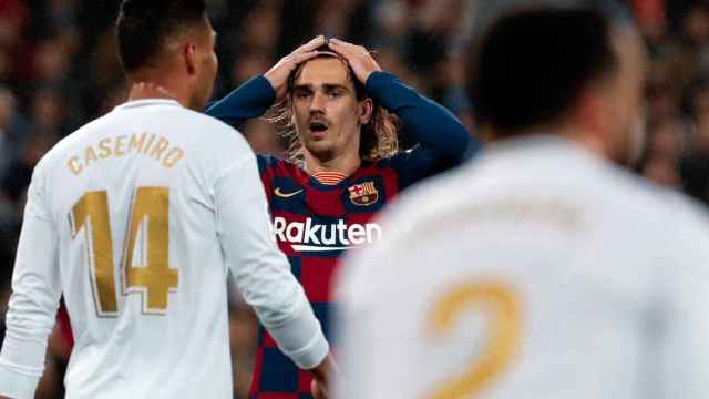 Griezmann, lamentando una ocasión ante el Real Madrid | EFE