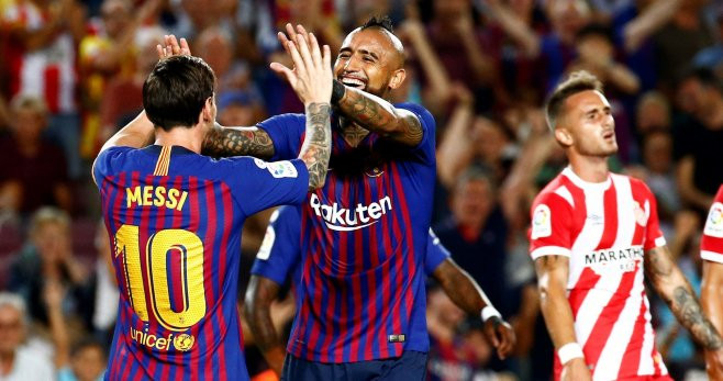Arturo Vidal y Messi celebran el gol del argentino frente al Girona / EFE
