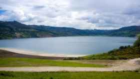 Vista del lago de Meirama una vez terminada su restauración / CG