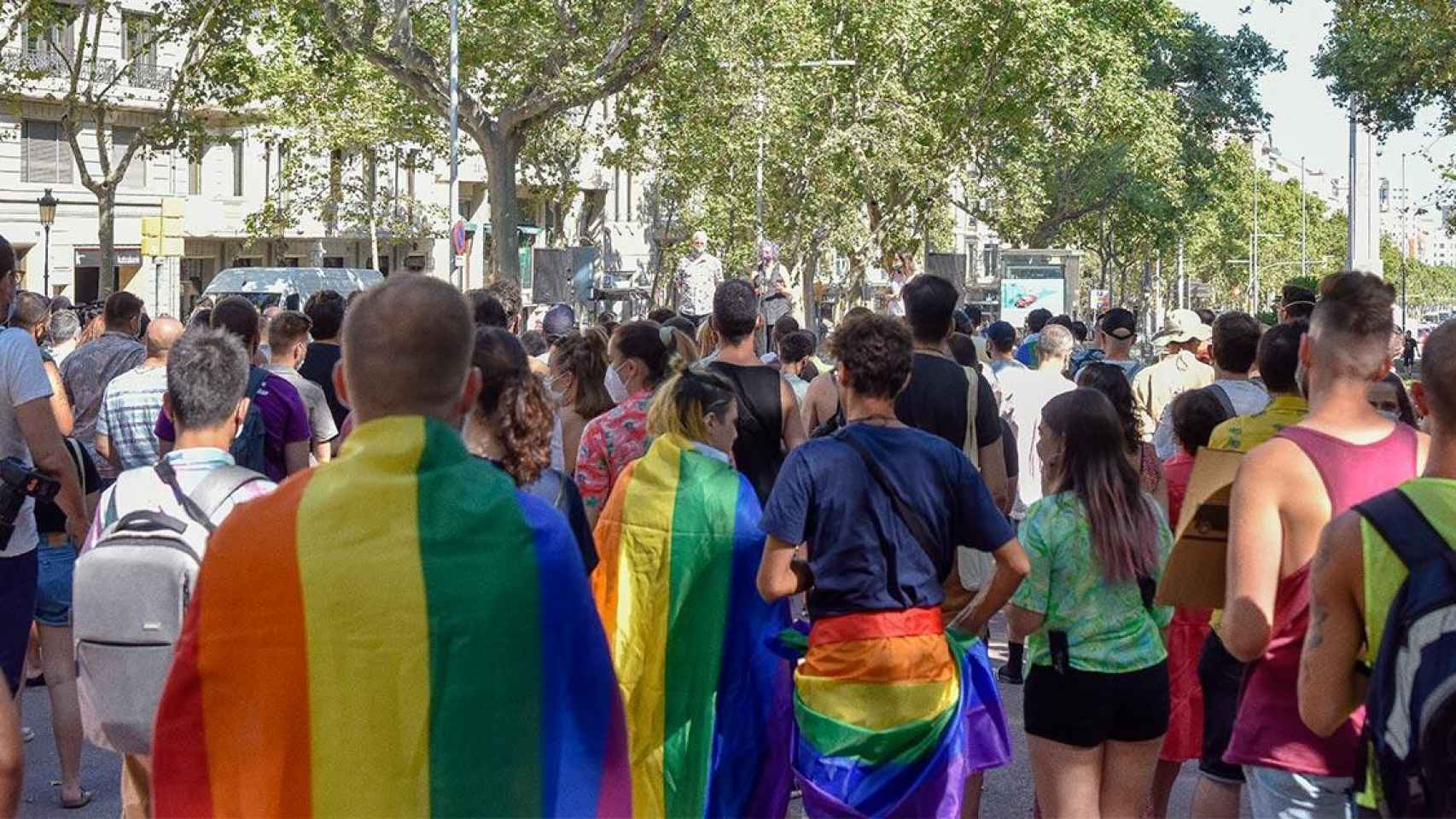 Concentración contra las agresiones homófobas, a la espera de que el Govern desarrolle la ley LGTBI catalana
