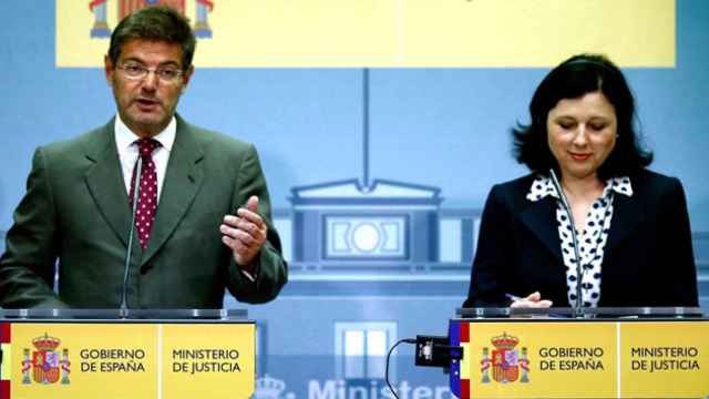 El ministro de Justicia español, Rafael Catalá, y la comisaria de Justicia de Bruselas, Vera Jourova / EP