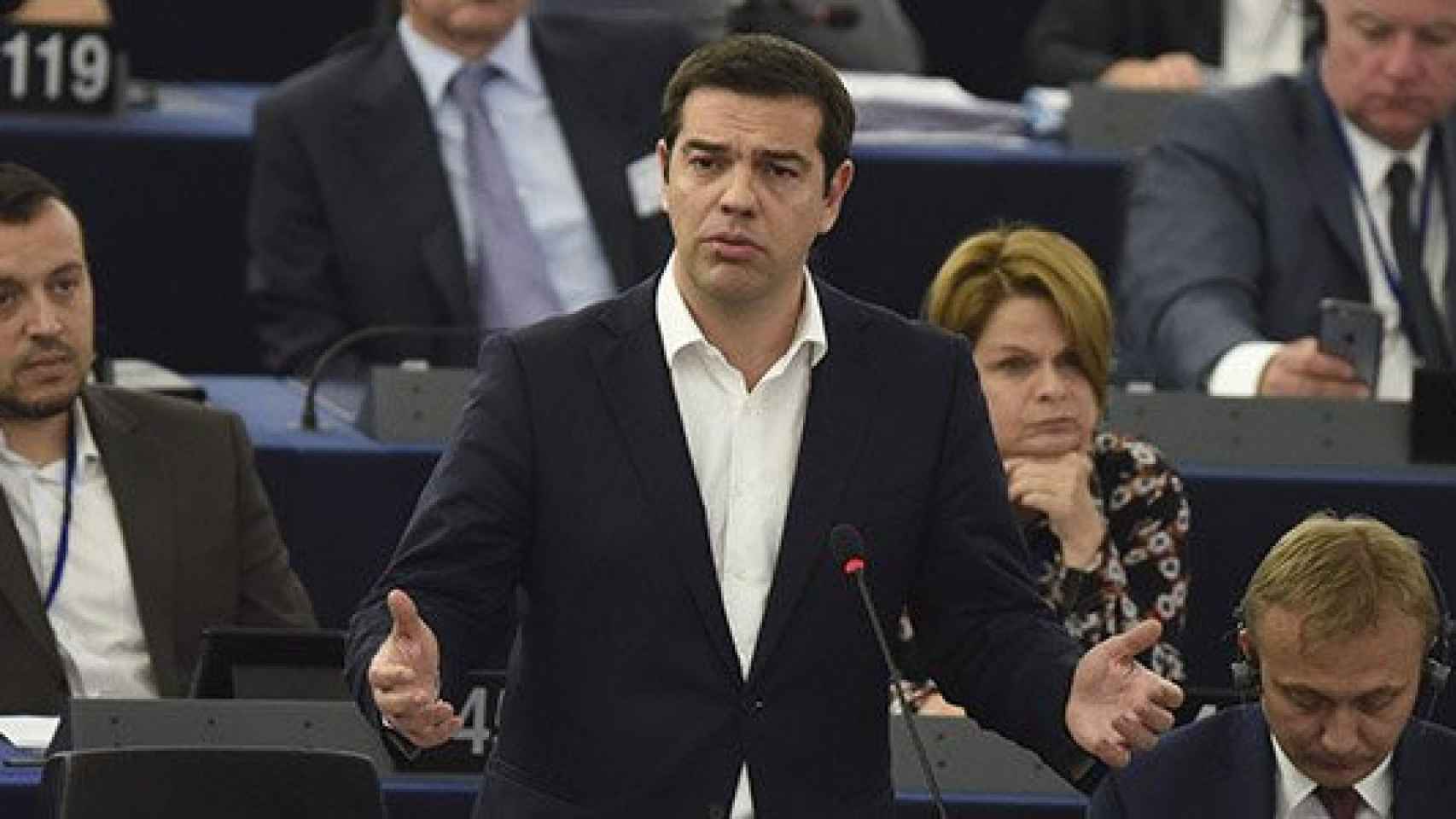 El primer ministro griego, Alexis Tsipras, interviene durante el pleno del Parlamento Europeo