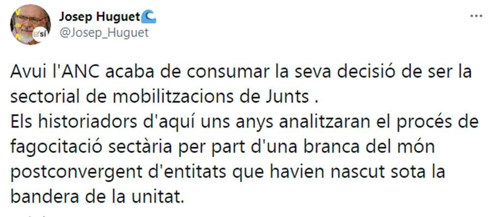 Josep Huguet, criticando a la ANC en su perfil de Twitter