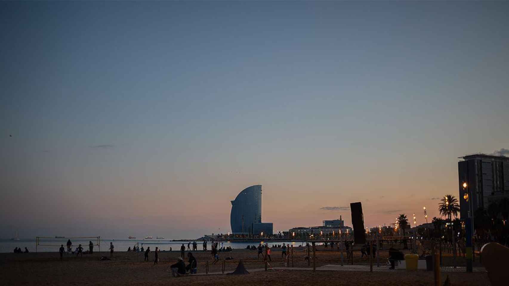Cielos soleados matutinos en Barcelona / EP