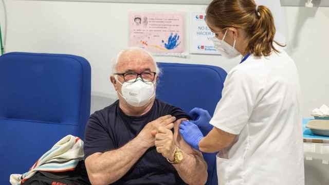 Un proceso de vacunación, sobre el que la Generalitat quiere generar conciencia ciudadana / EFE