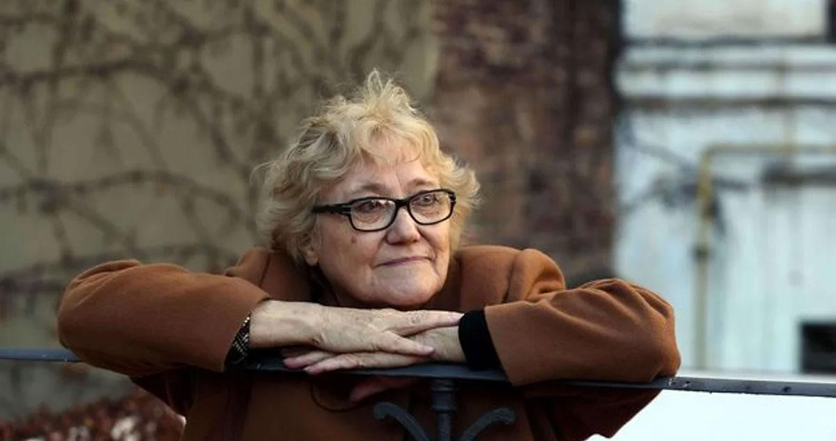 La escritora Isabel-Clara Simó, una de las voces más importantes de las letras catalanas modernas que ha muerto a los 76 años / EFE
