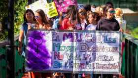 Un grupo de jóvenes se manifiesta por el derecho al aborto en Andorra / STOP VIOLENCIES - AUNA FOTO