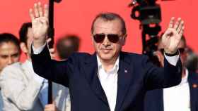 El presidente de Turquía, Recep Tayyip Erdo?an, en la manifestación en Estambul el domingo.