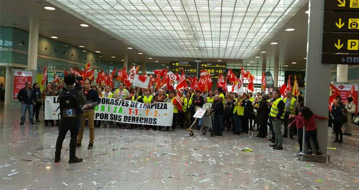 Huelga de los servicios de limpieza del Aeropuerto Barcelona-El Prat, de una filial de Sacyr / TWITTER