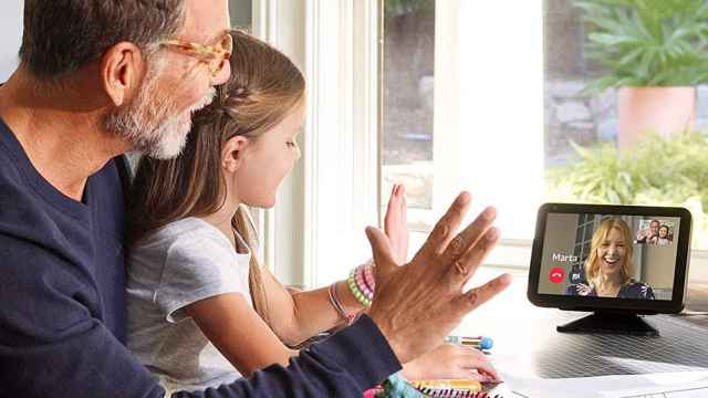 Una videoconferencia con el Echo Show 8 de Amazon