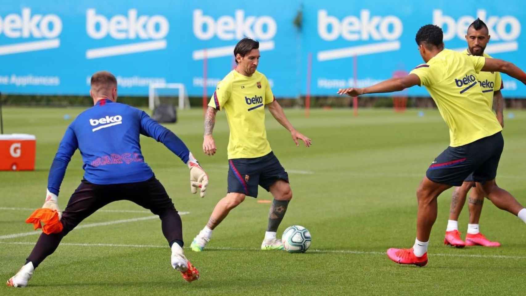 Leo Messi durante un entrenamiento con el Barça /FC BARCELONA