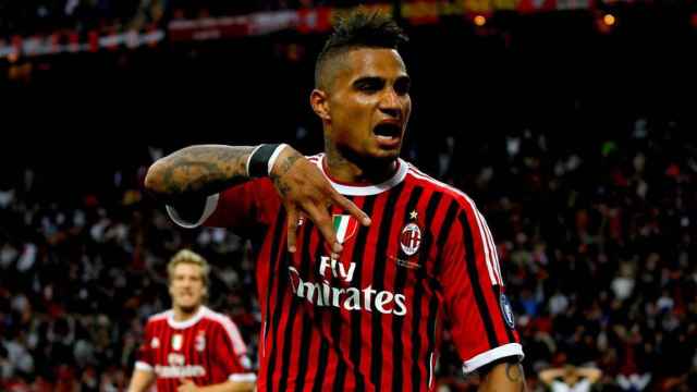 Una alocada celebración de Boateng con el Milan / AGENCIAS