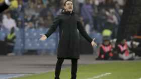 Xavi grita a sus futbolistas en la final de la Supercopa contra el Real Madrid / EFE