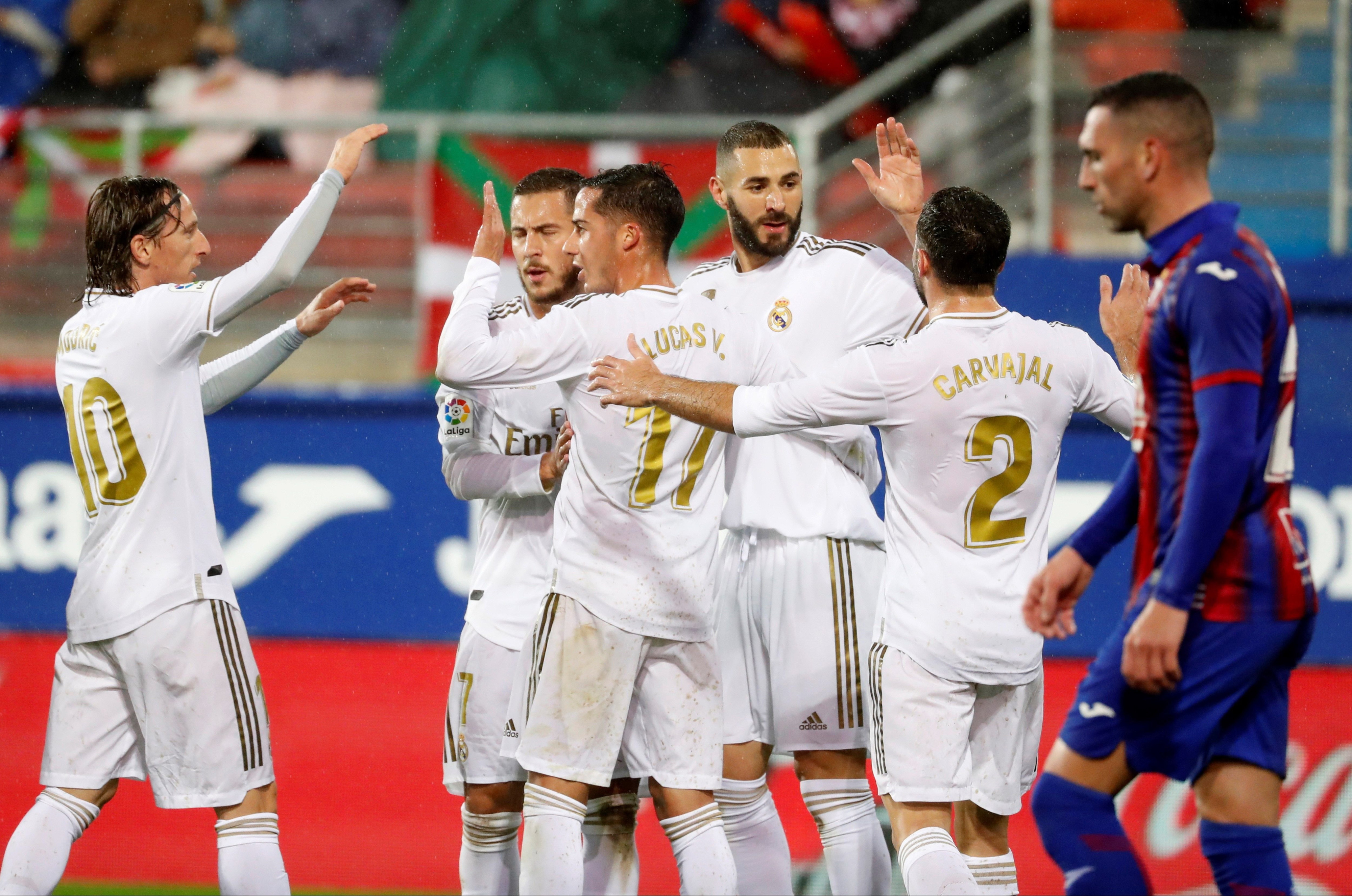 El Real Madrid celebrando el primer gol blanco en Eibar / EFE