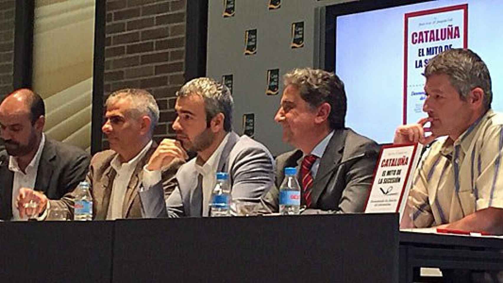 Juan Arza, Carlos Carrizosa (C's), Maurici Lucena (PSC), Enric Millo (PP), Joaquim Coll