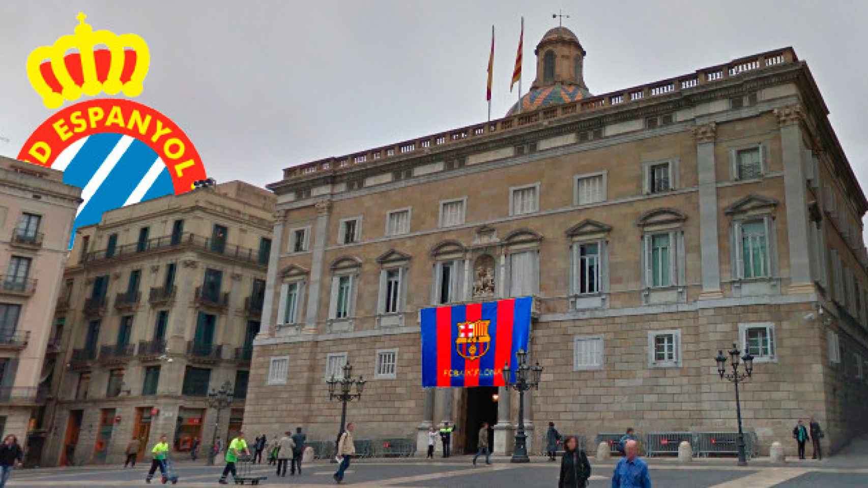 El Palau de la Generalitat, con la bandera del Barça y, tapado por edificios, el escudo del Espanyol / FOTOMONTAJE CG
