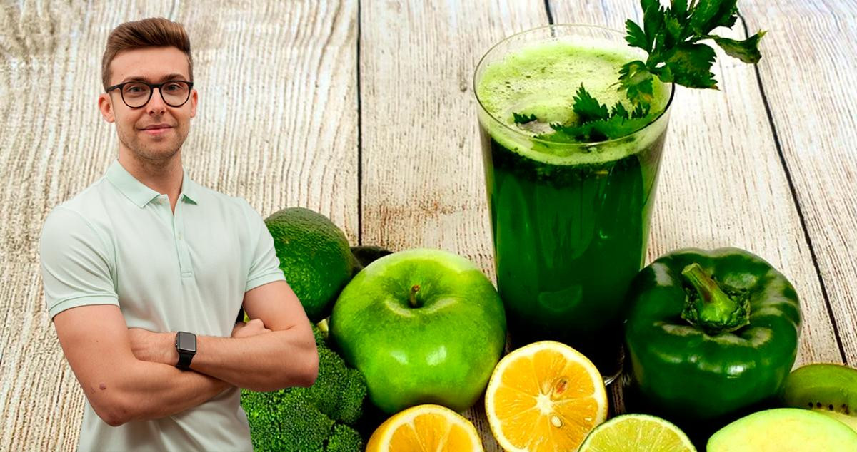 El dietista Felipe Falero sobre un batido de frutas y verduras / FOTOMONTAJE DE CG