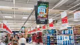 Pantallas publicitarias de In-Store Media en un supermercado / CEDIDA
