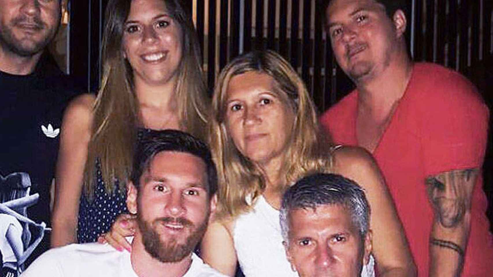 Leo Messi con su familia / REDES