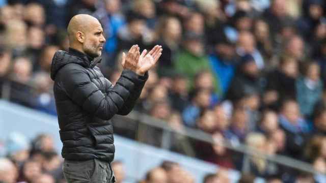 Pep Guardiola en un partido del Manchester City / EFE