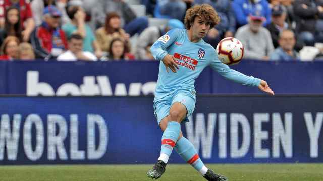 Antoine Griezmann en el partido que disputó el Atlético de Madrid frente al Levante / EFE