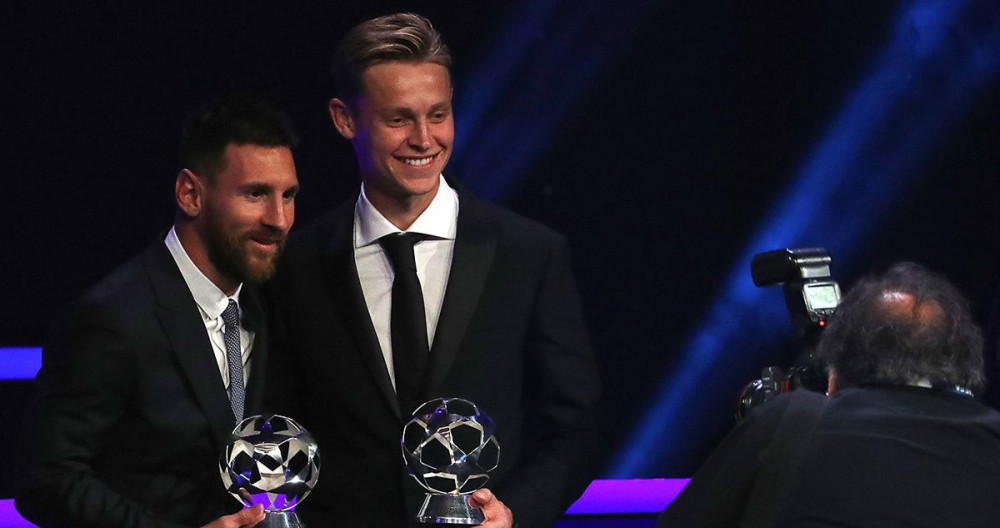 Una foto de Leo Messi y Frenkie de Jong en la gala de la UEFA / Twitter