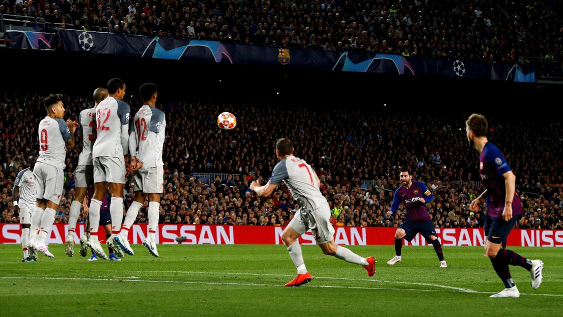 El gol de Leo Messi de falta contra el Liverpool / EFE