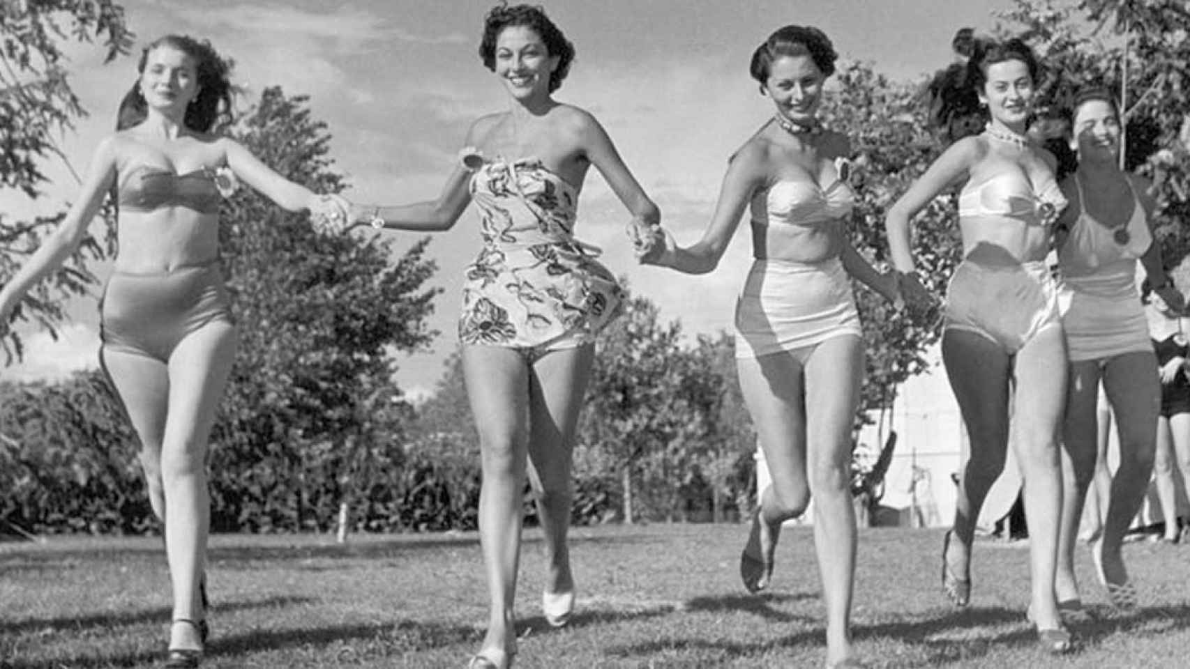 Sofía Loren, la tercera por la izquierda, en una imagen de 1950 /Wikipedia