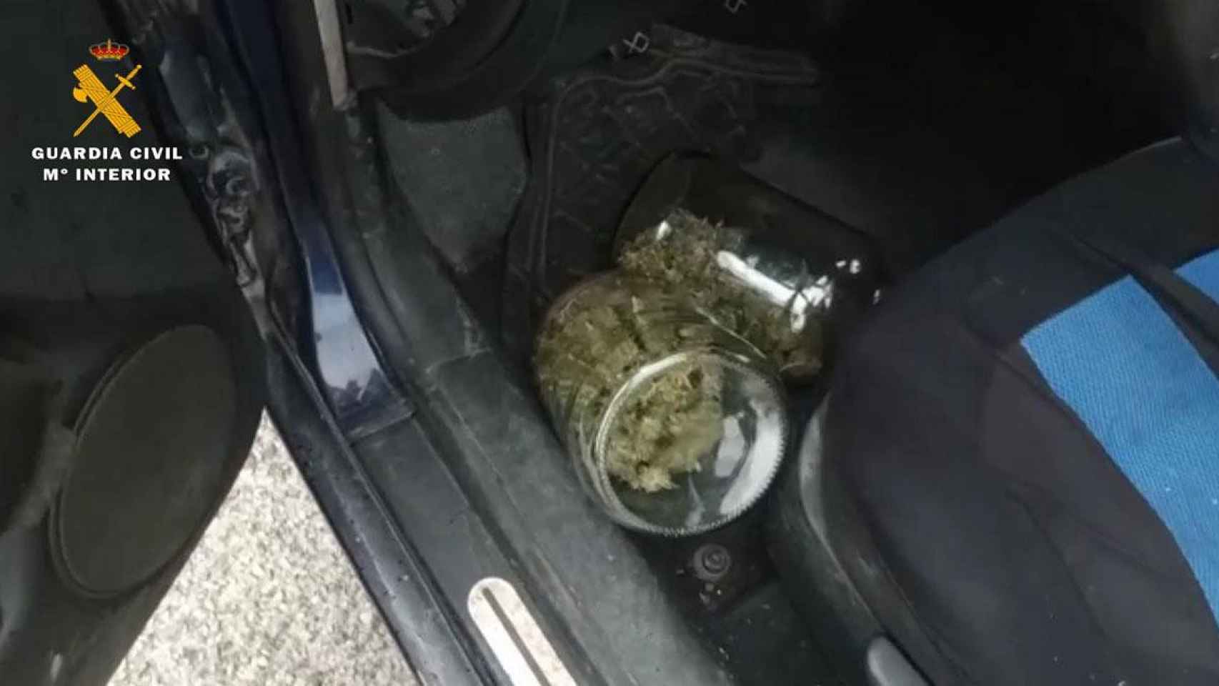Cogollos de marihuana en el interior de un vehículo, en una imagen de archivo / EUROPA PRESS
