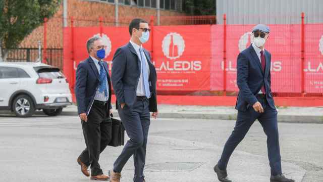 Los dos agentes de los Mossos d'Esquadra que viajaban con Carles Puigdemont en Alemania / ÓSCAR CAÑAS (EUROPAPRESS)