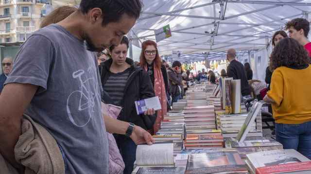 Un puesto de libros en Sant Jordi