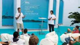 Ricard Garriga y Marcos Martín, cofundadores de Menorca Millennials, en la sesión inaugural del evento este miércoles en la isla.