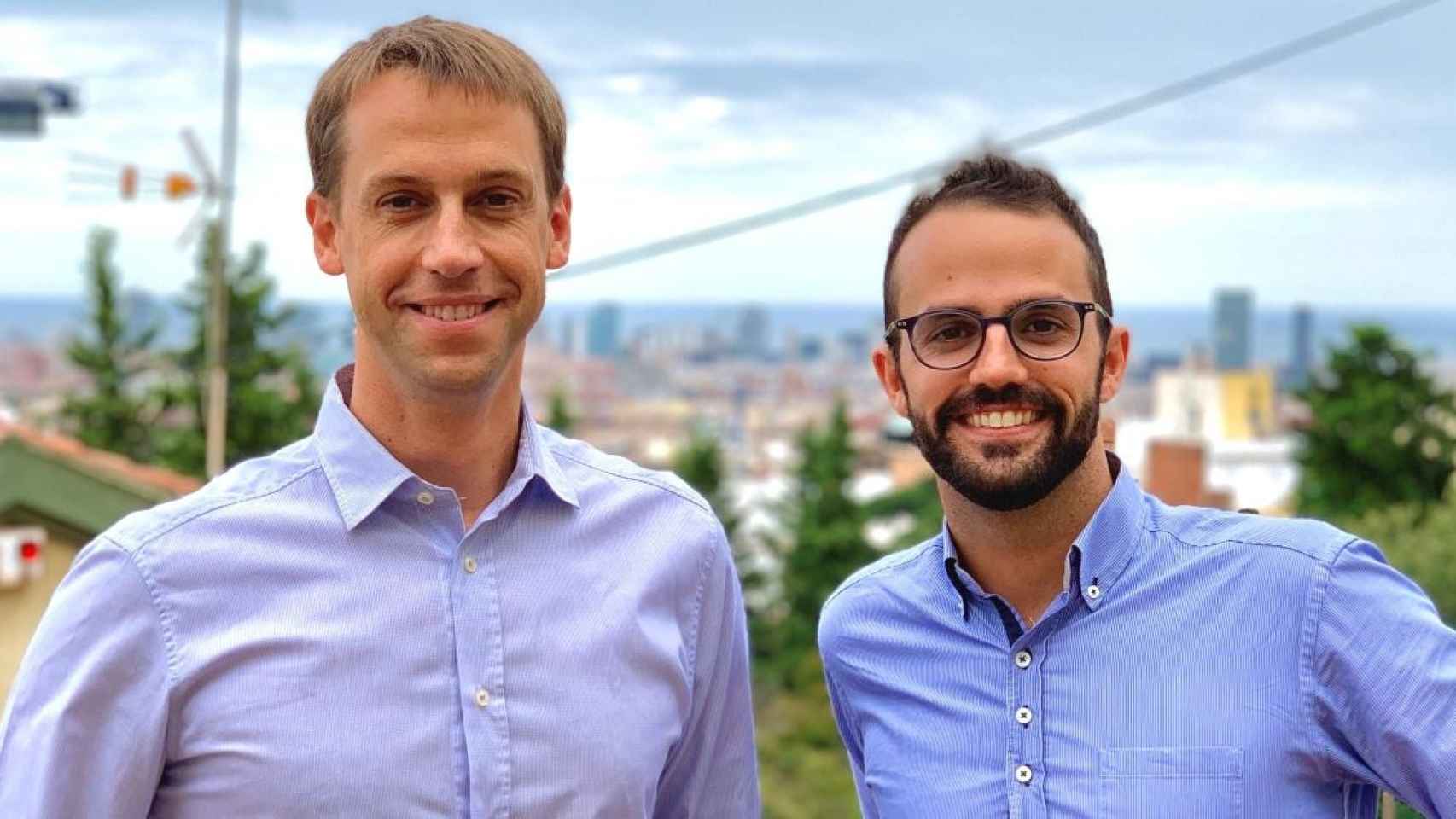 Albert De La Riva (izq), emprendedor y creador de la startup Meetaitech, y su socio Jaume Balust (der)