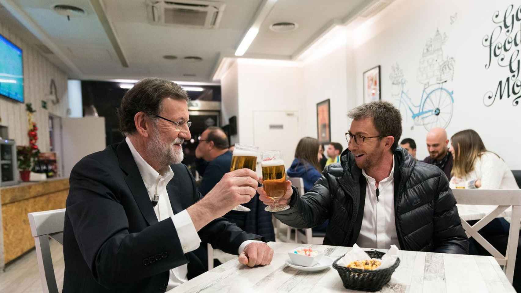 Pablo Motos y Mariano Rajoy, de cañas por Madrid / INSTAGRAM