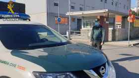 La Guardia Civil traslada al detenido hasta prisión / EP